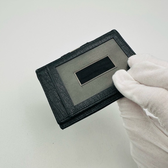 Gucci Bi Fold Card Holder - Picture 5 of 11